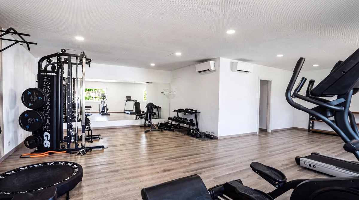 Los Dragos, Nueva Andalucía – Renovert duplex-penthouse i frontlinje til Aloha Golf – bilde 24
