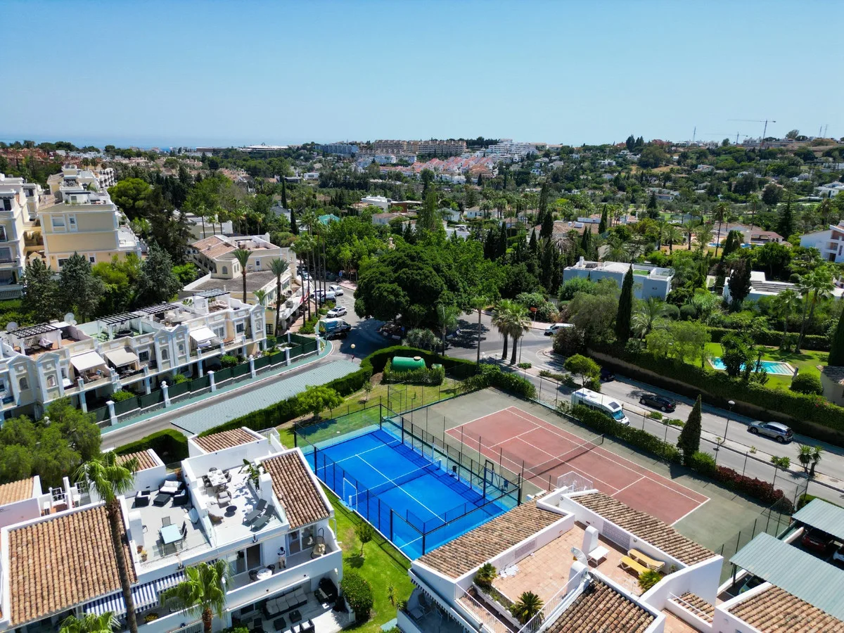 Los Dragos, Nueva Andalucía – Renovert duplex-penthouse i frontlinje til Aloha Golf – bilde 35