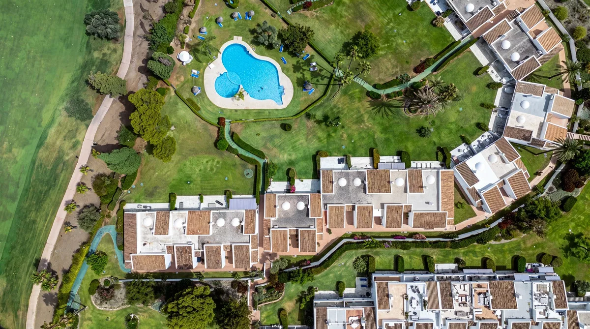 Los Dragos, Nueva Andalucía – Renovert duplex-penthouse i frontlinje til Aloha Golf – bilde 37