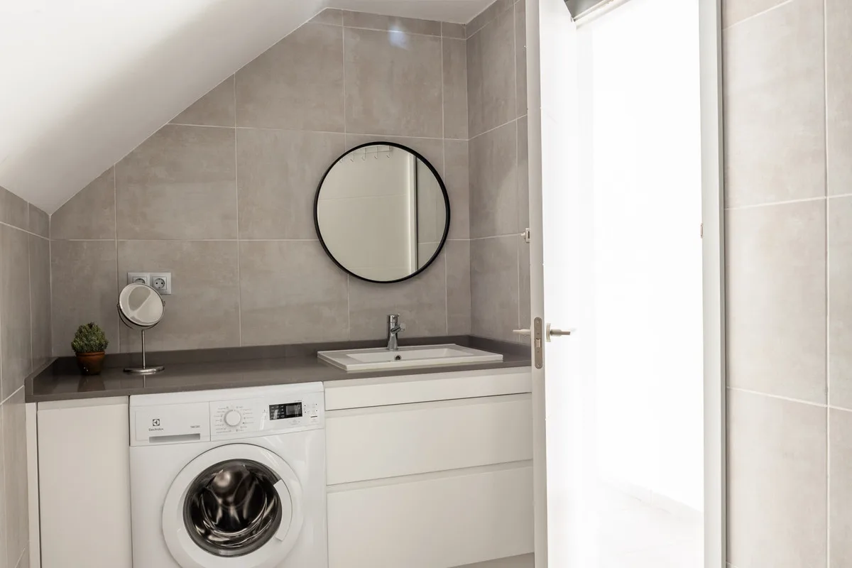 Nueva Andalucía – Duplex-penthouse med 4 soverom, tre terrasser og utsikt mot hav og La Concha – bilde 16