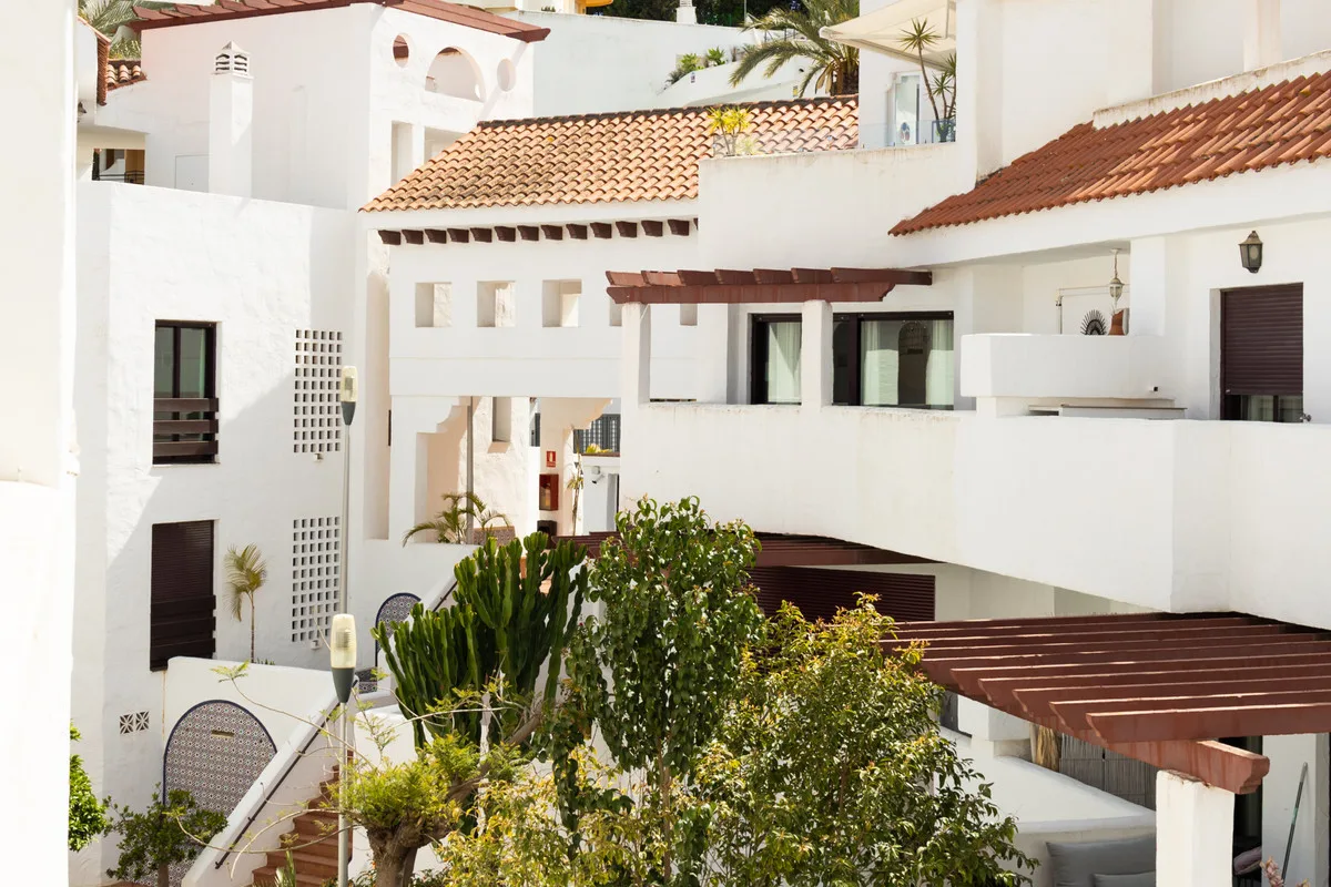 Nueva Andalucía – Duplex-penthouse med 4 soverom, tre terrasser og utsikt mot hav og La Concha – bilde 24