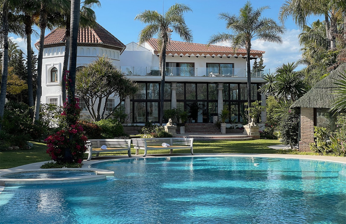 Atalaya Río Verde, Marbella – Andalusisk eiendom med 10 suiter på 3.272 m² tomt – bilde 1