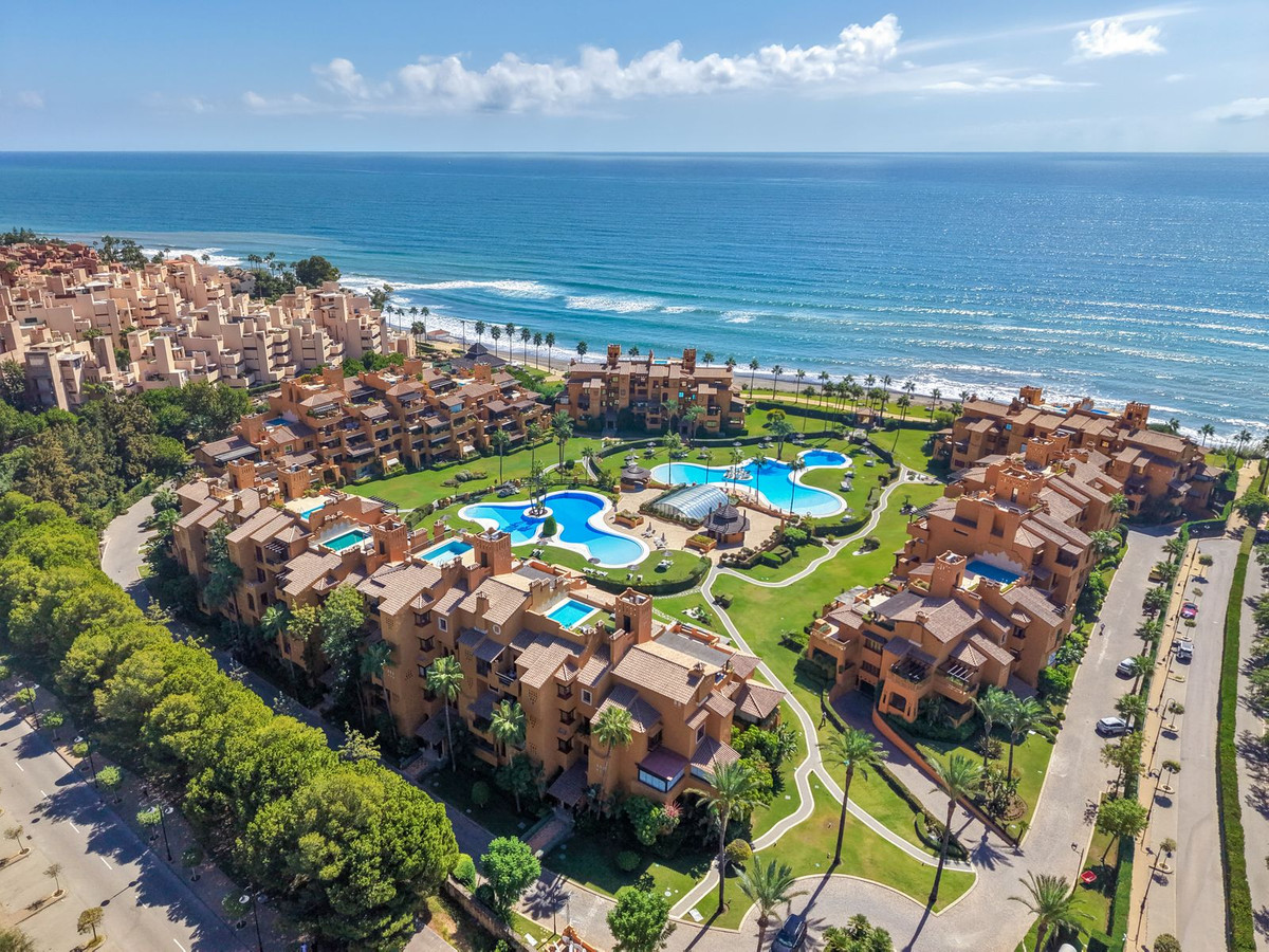 Granados del Mar, Estepona – Leilighet i første strandlinje med terrasse og sjøutsikt – bilde 2