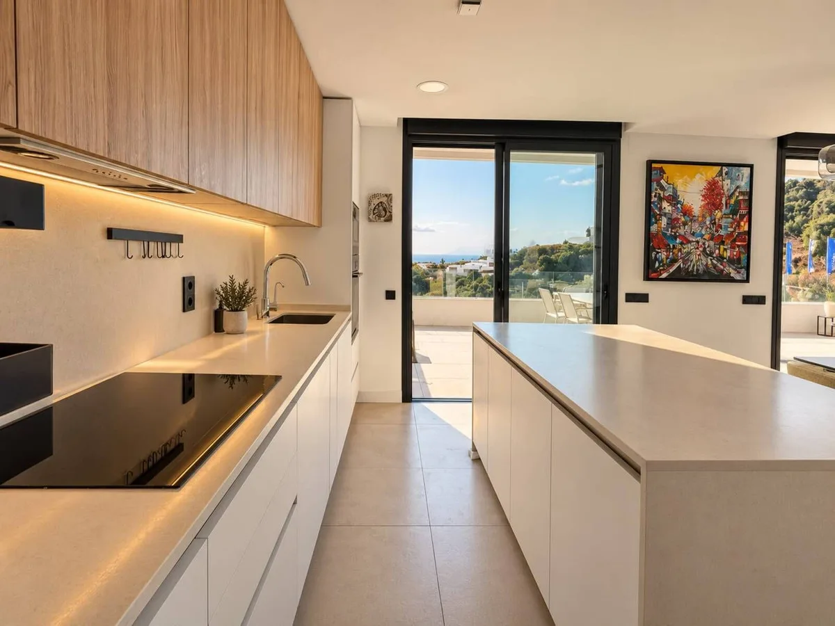 Los Monteros – Penthouse med to store terrasser og sjøutsikt – bilde 9