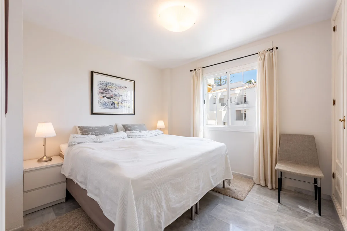San Pedro de Alcántara – sørvendt leilighet i første rekke ved stranden, med terrasse og privat garasjeplass – bilde 16