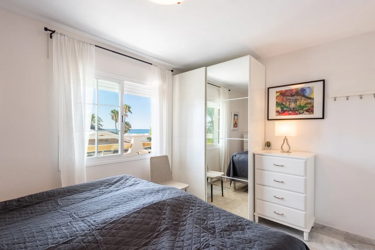 San Pedro de Alcántara – sørvendt leilighet i første rekke ved stranden, med terrasse og privat garasjeplass – bilde 18