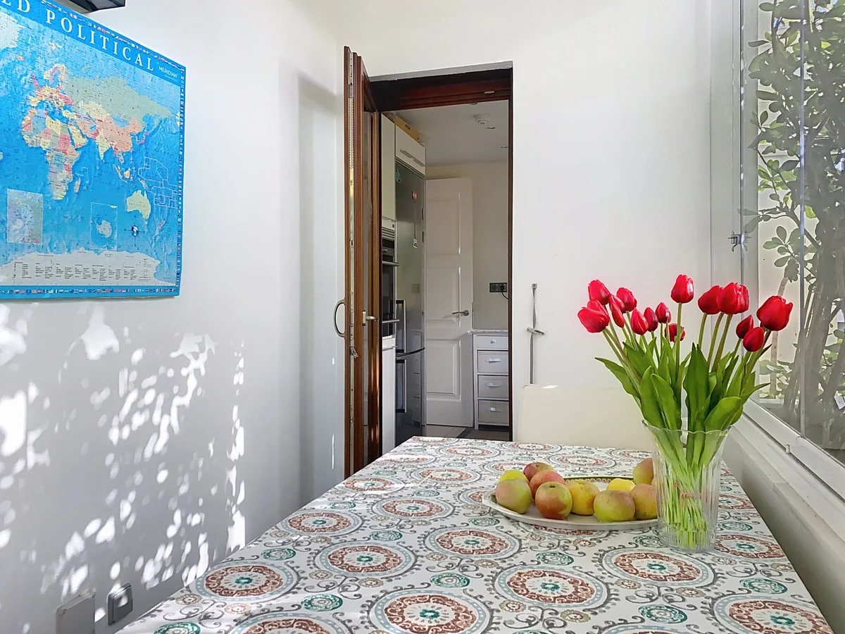 Estepona – frontlinjeleilighet i Doncella Beach med innglasset terrasse og sjøutsikt til Gibraltar – bilde 26