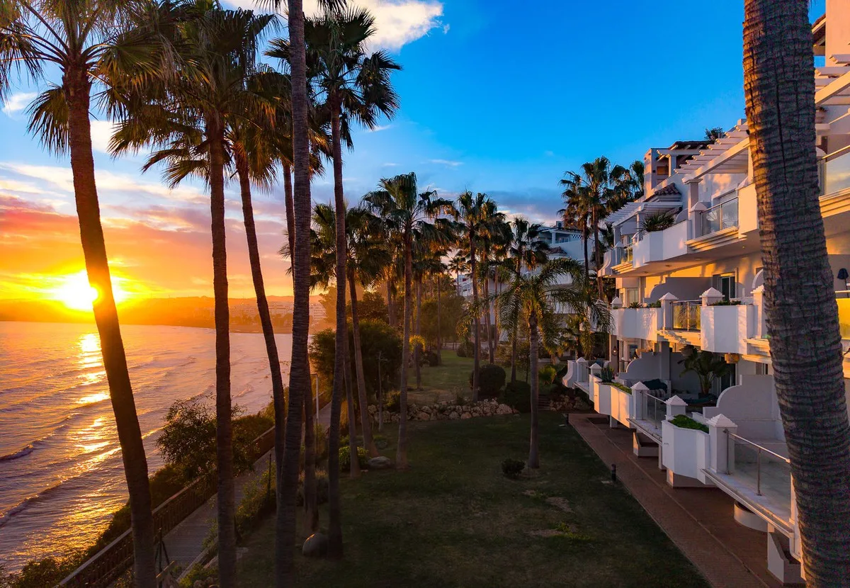 Estepona – 3 soverom, sørvestterrasse og panoramautsikt over havet, med gangavstand til gamlebyen – bilde 9