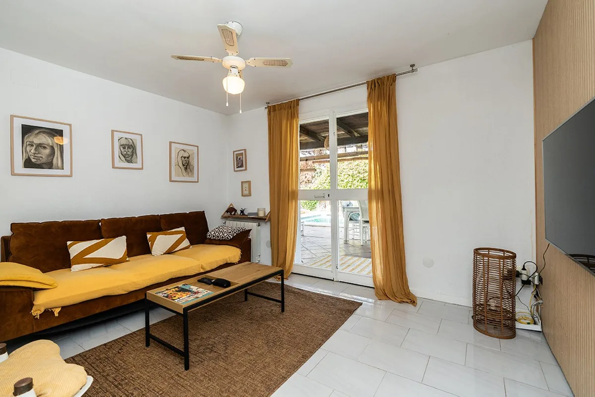 Río Real – Andalusisk villa med 6 soverom, privat basseng og panoramautsikt mot sjøen og La Concha – bilde 9