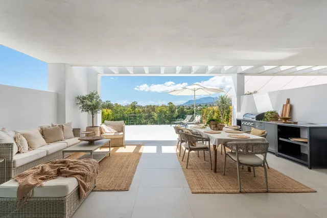 San Pedro de Alcántara – Moderne rekkehus i Treetops med 4 soverom, privat hage og sol fra vest