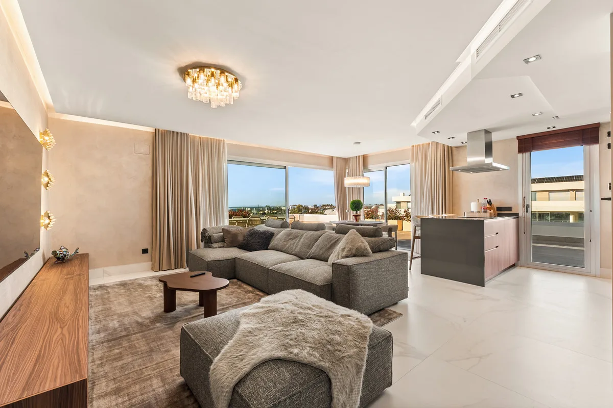 San Pedro de Alcántara – Stort, nytt penthouse med panoramautsikt og romslig terrasse nær stranden – bilde 4