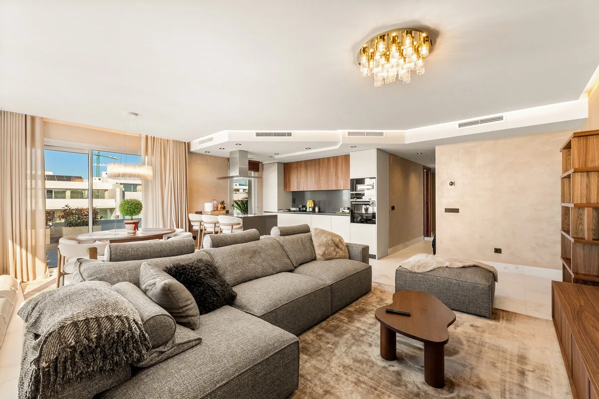 San Pedro de Alcántara – Stort, nytt penthouse med panoramautsikt og romslig terrasse nær stranden – bilde 7