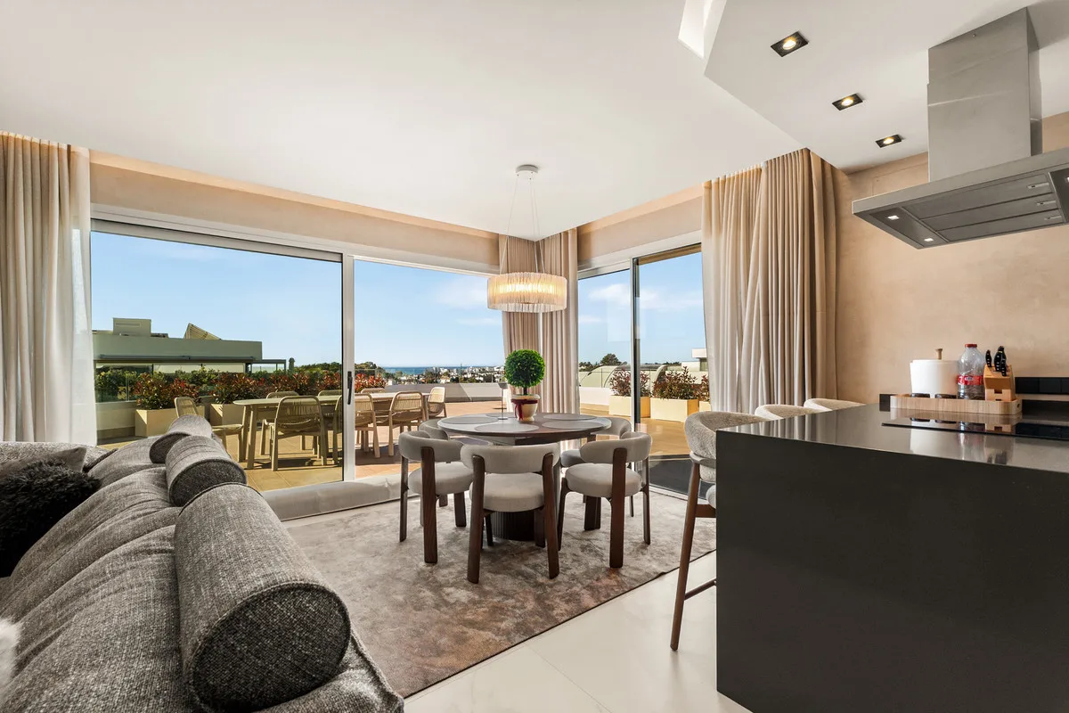 San Pedro de Alcántara – Stort, nytt penthouse med panoramautsikt og romslig terrasse nær stranden – bilde 11