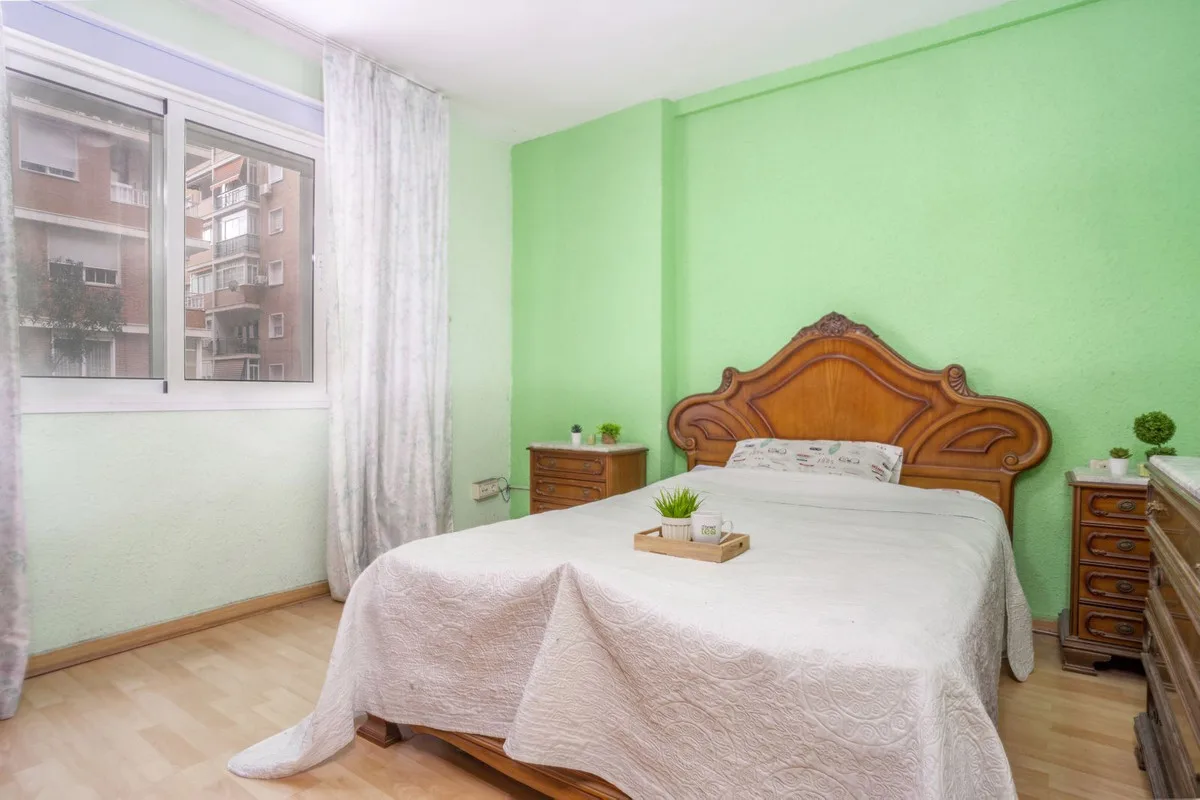 Málaga – Lys familieleilighet med 3 soverom og terrasse – bilde 8
