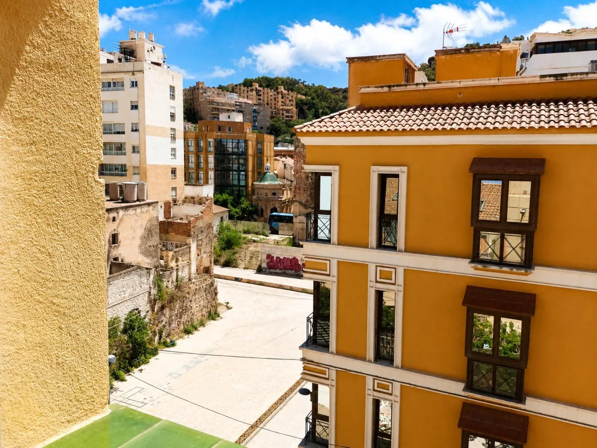 Málaga sentrum – møblert toppleilighet med turistlisens og privat takterrasse med utsikt over byen – bilde 28