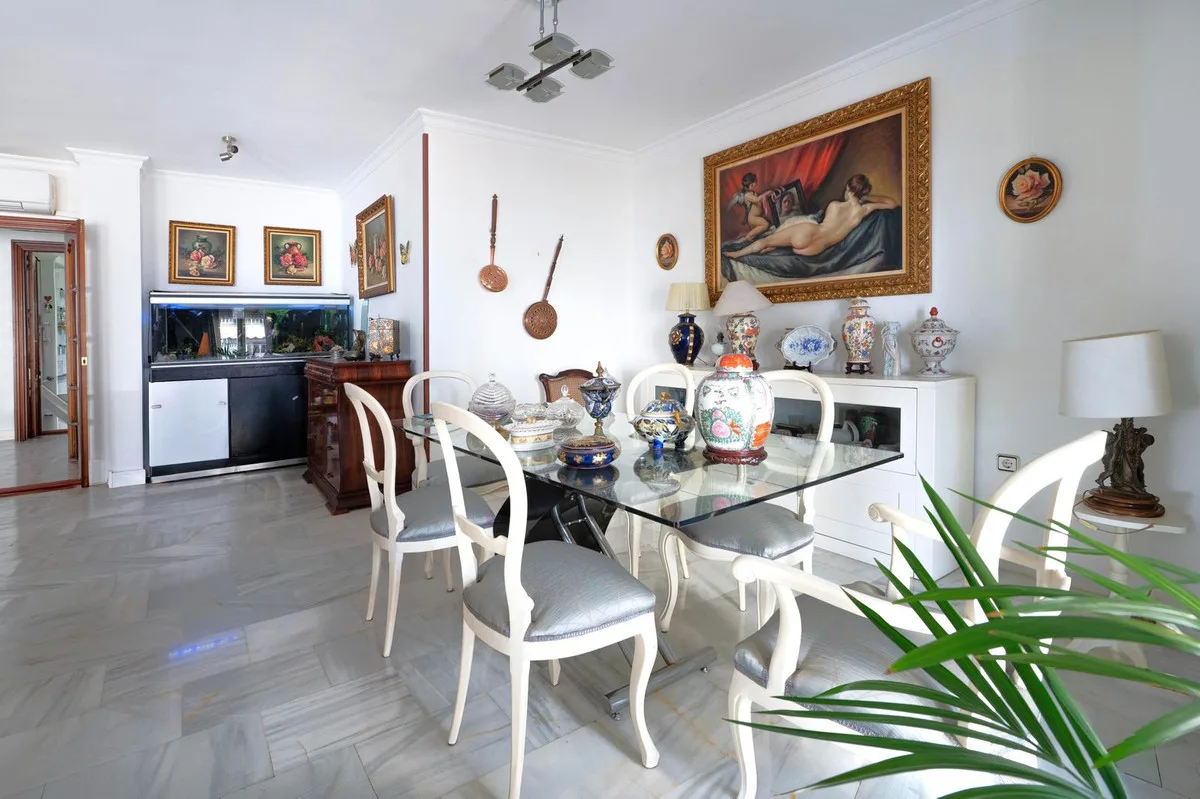 Victoria Eugenia, Málaga – stor leilighet med fire soverom, tre bad og terrasse – bilde 9