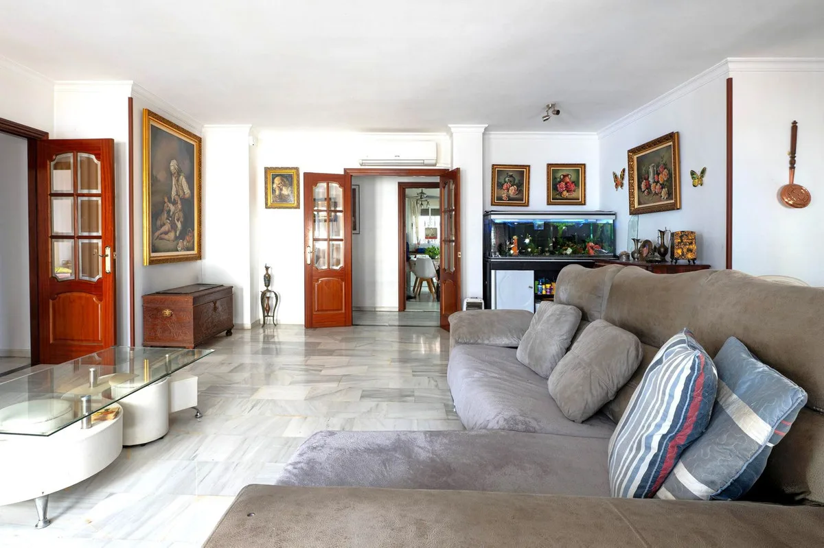 Victoria Eugenia, Málaga – stor leilighet med fire soverom, tre bad og terrasse – bilde 10