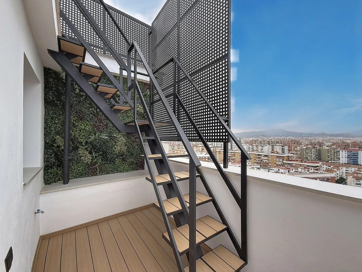 La Paz, Málaga – toppleilighet i 16. etasje med takterrasse og panoramautsikt over by, hav og fjell – bilde 21