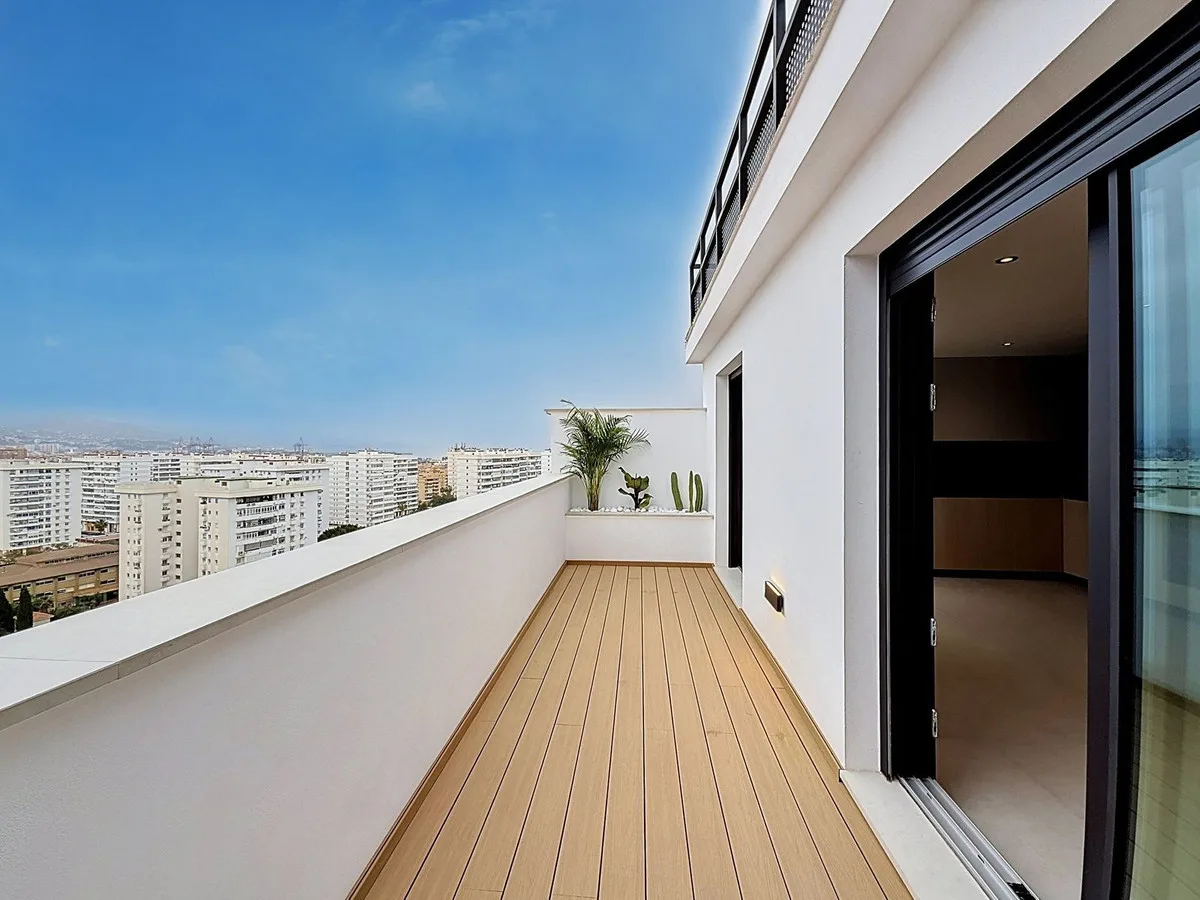 La Paz, Málaga – toppleilighet i 16. etasje med takterrasse og panoramautsikt over by, hav og fjell – bilde 23