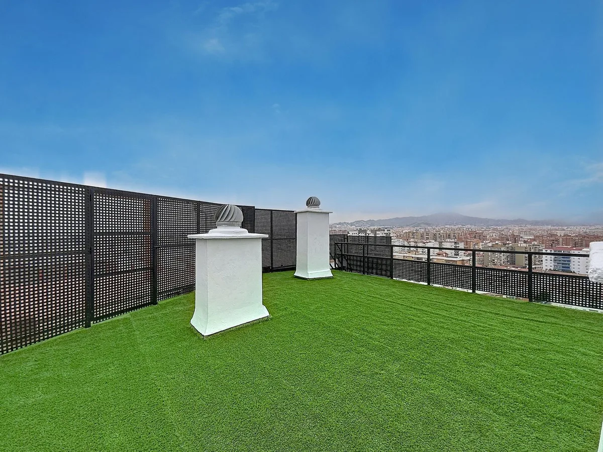 La Paz, Málaga – toppleilighet i 16. etasje med takterrasse og panoramautsikt over by, hav og fjell – bilde 26