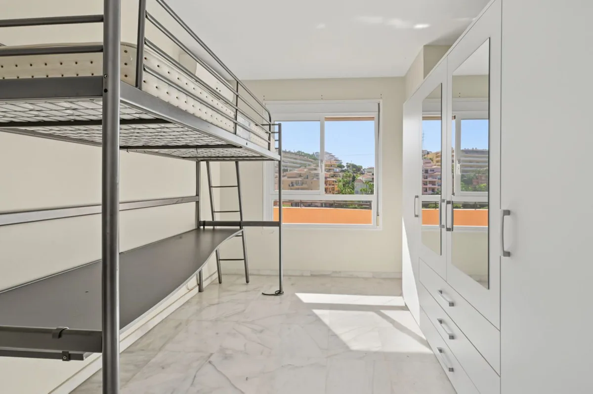 Riviera del Sol – leilighet over to plan med tre soverom, store terrasser og utsikt over golfbanen og havet – bilde 20