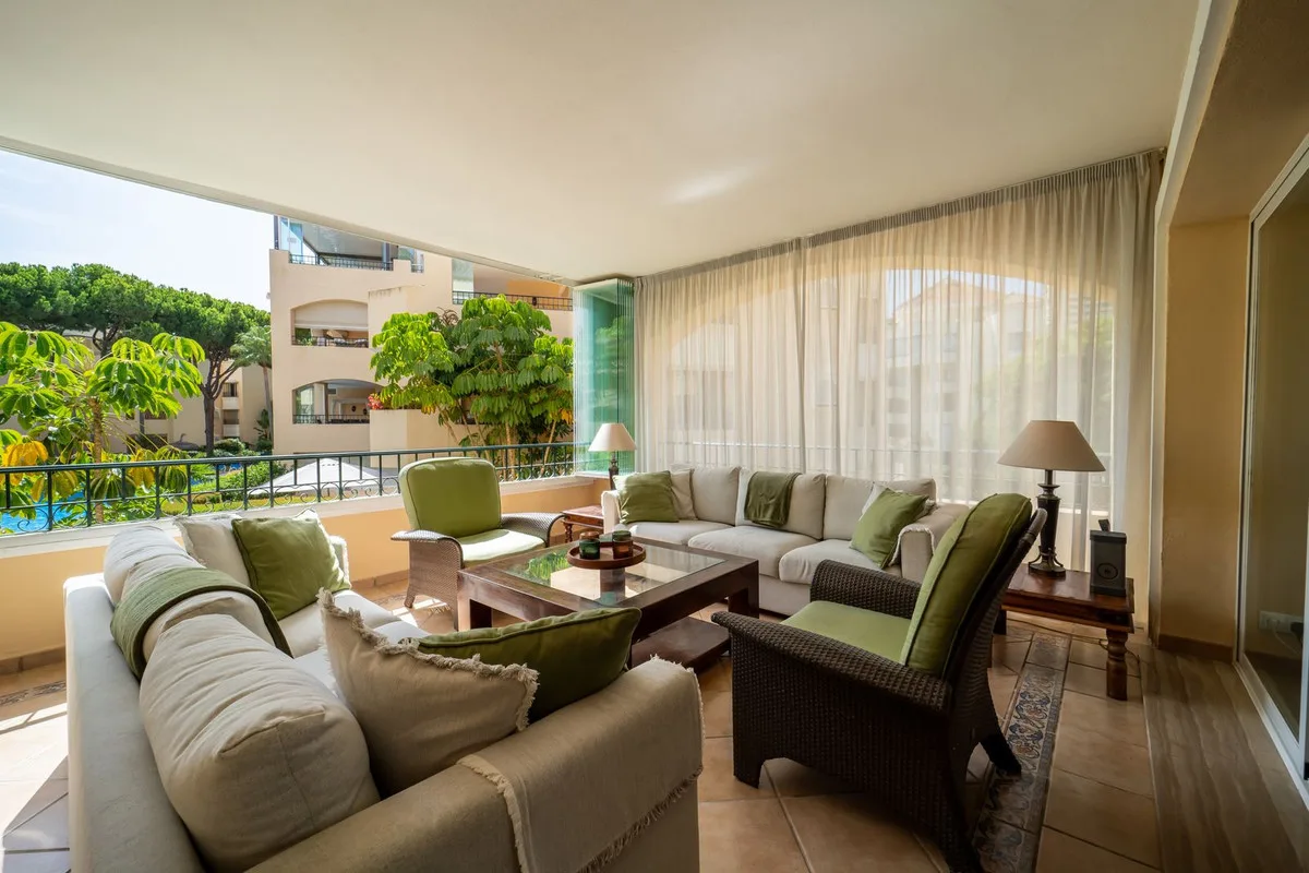 Elviria – Leilighet i Hacienda Playa med tre soverom, sørvendt terrasse og garasje – bilde 10