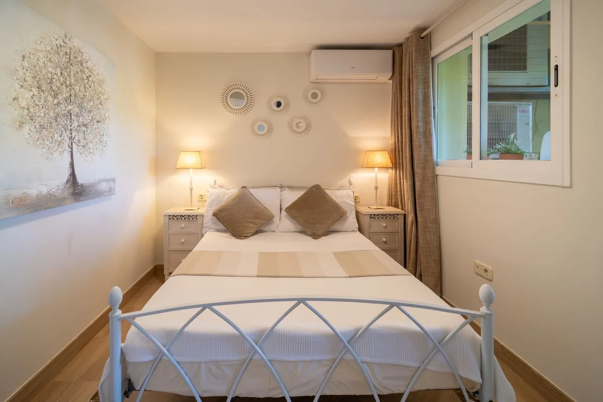Elviria – Leilighet i Hacienda Playa med tre soverom, sørvendt terrasse og garasje – bilde 14