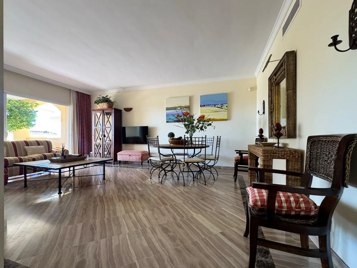 Hacienda, Elviria – Stor leilighet med flott utsikt – bilde 4
