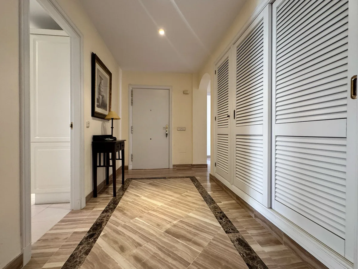 Hacienda, Elviria – Stor leilighet med flott utsikt – bilde 8