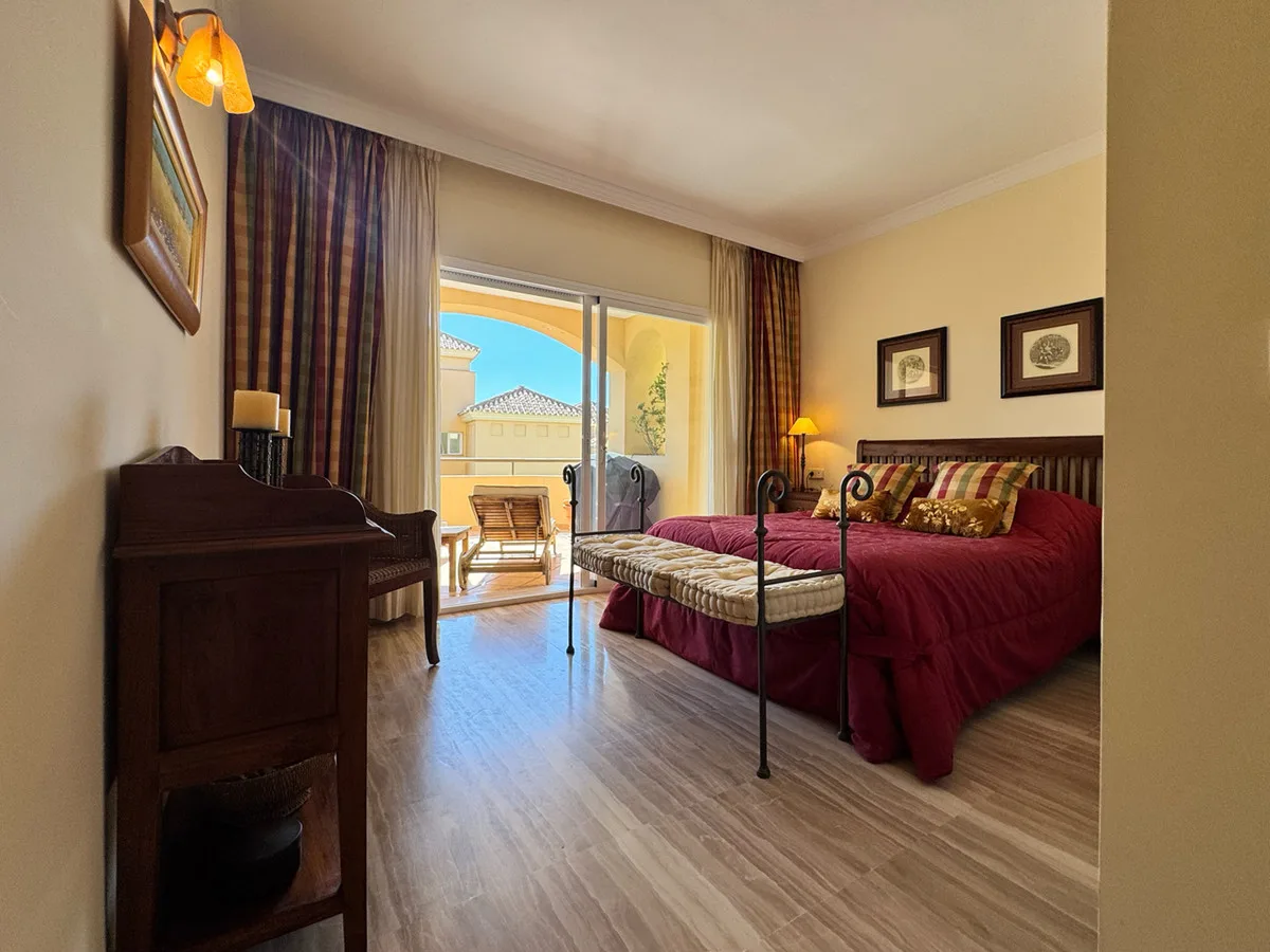 Hacienda, Elviria – Stor leilighet med flott utsikt – bilde 9