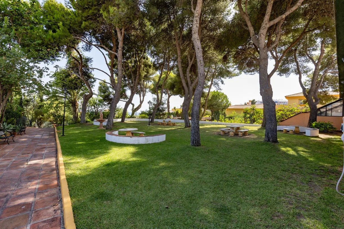 Torremolinos – Leilighet med ti minutters gange til Puerto Marina og stort fellesbasseng – bilde 7