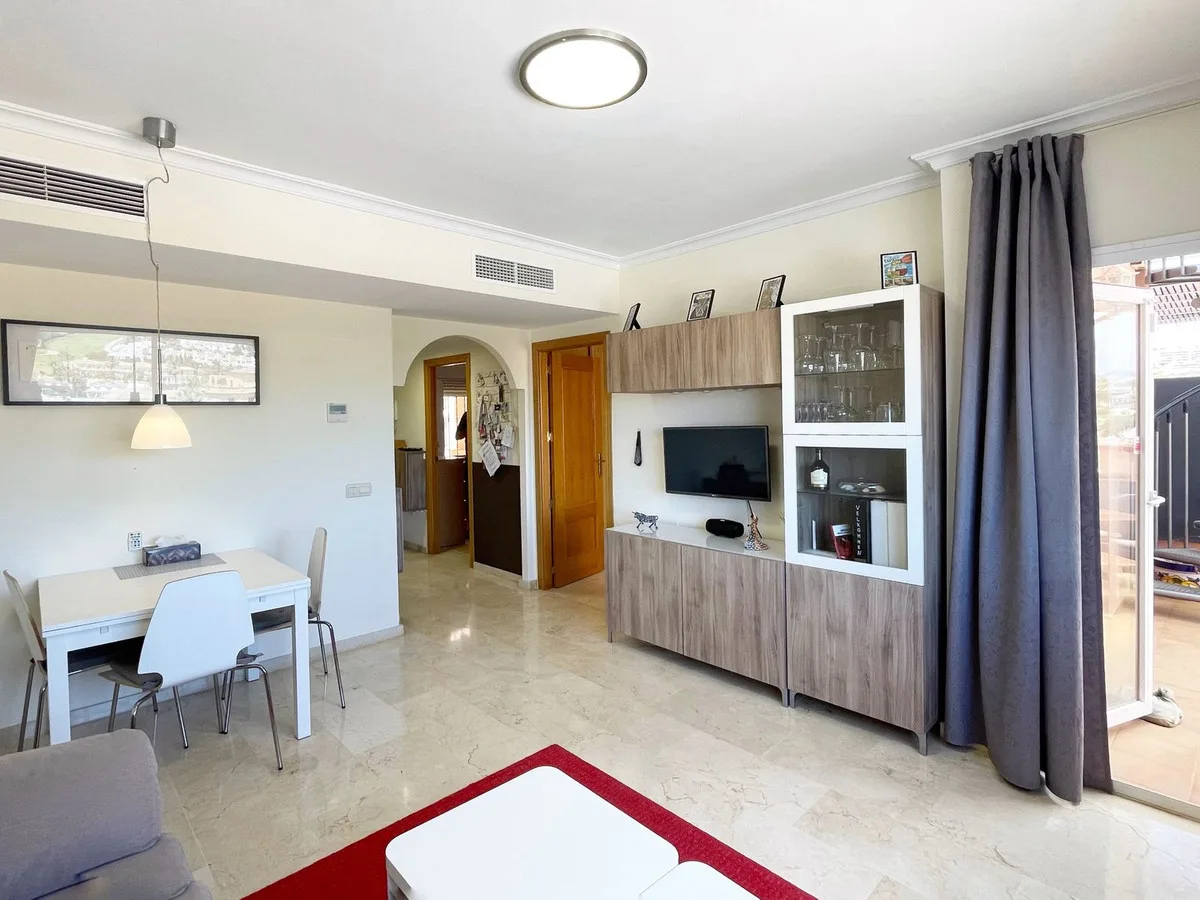 Riviera del Sol – Privat solarium med havutsikt, to soverom og garasjeplass i lukket anlegg – bilde 7