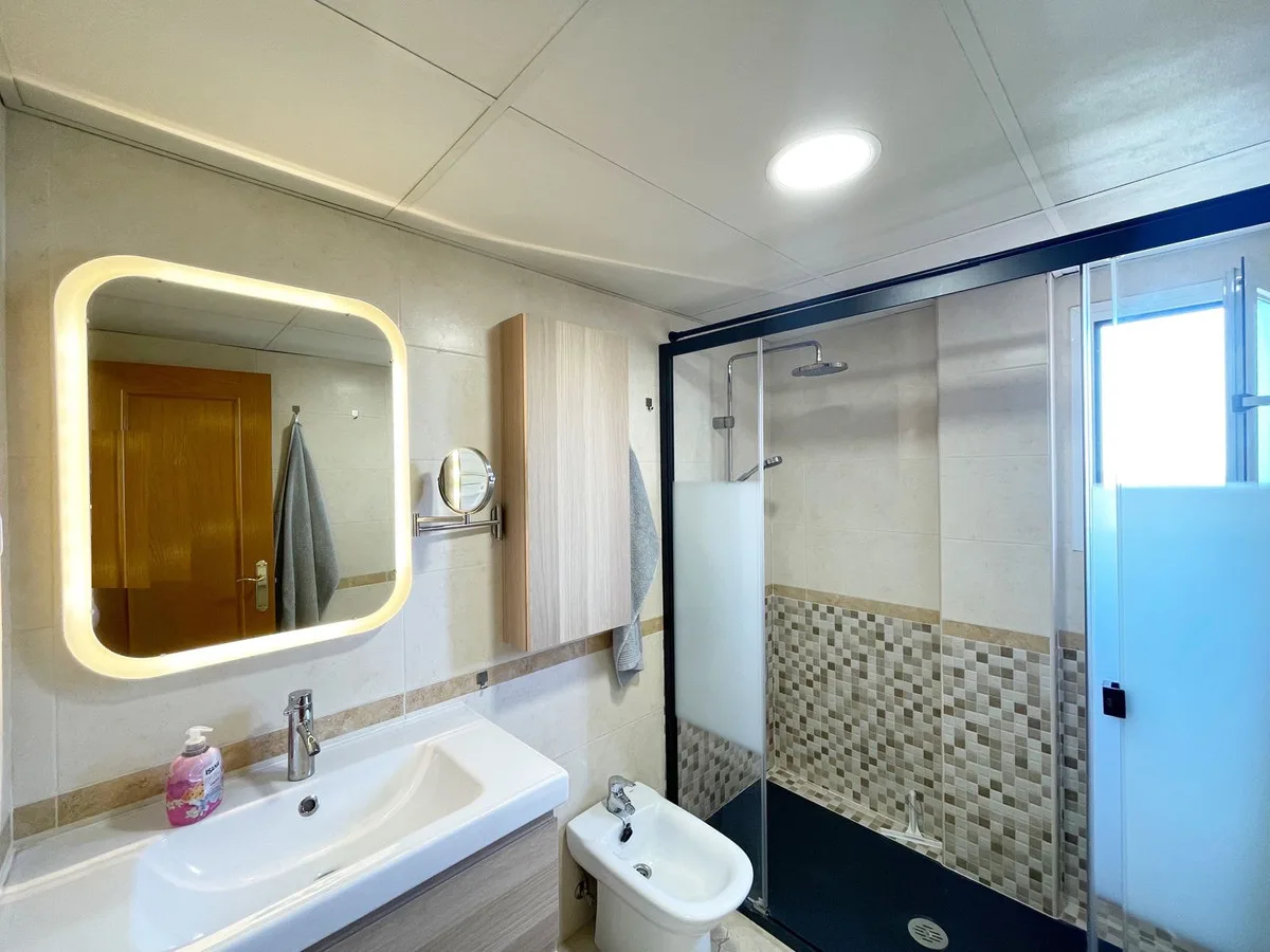 Riviera del Sol – Privat solarium med havutsikt, to soverom og garasjeplass i lukket anlegg – bilde 19