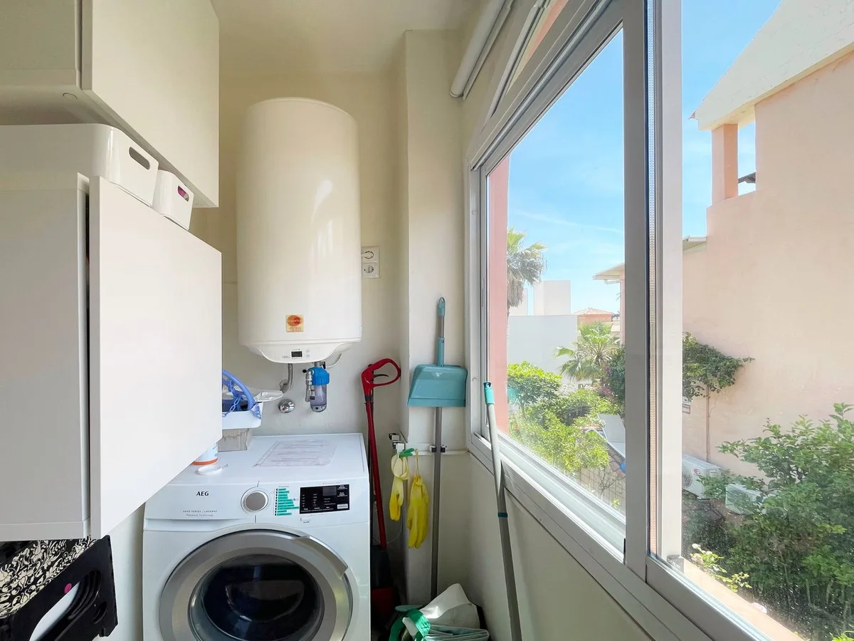 Riviera del Sol – Privat solarium med havutsikt, to soverom og garasjeplass i lukket anlegg – bilde 20