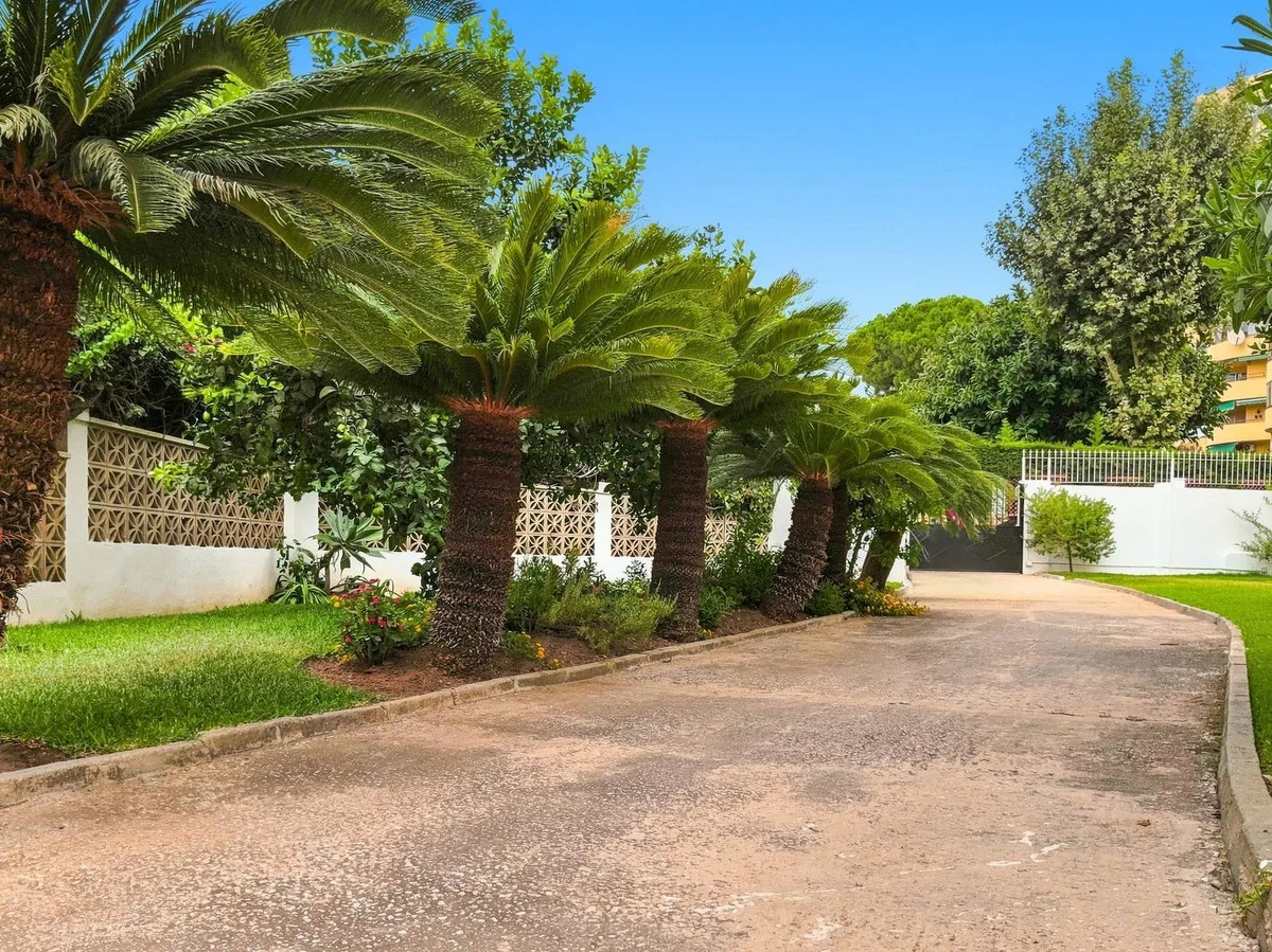 Montemar, Torremolinos – Leilighet med overbygd terrasse mot basseng og hage, nær strand og marina – bilde 6