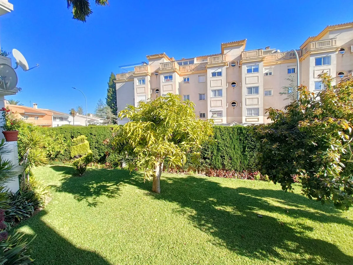 Torremolinos – Sørvendt terrasse, to soverom og privat parkering i lukket anlegg nær havet – bilde 6