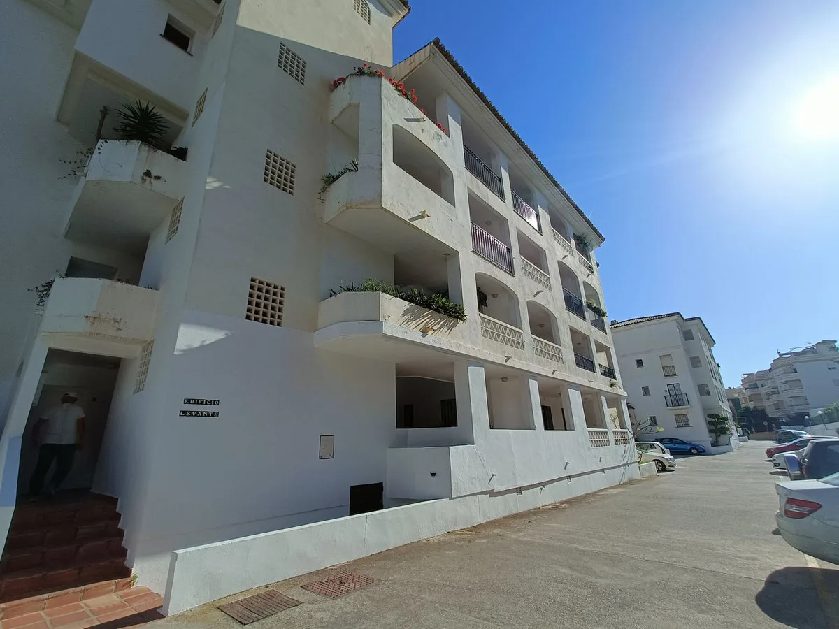 Torremolinos – Sørvendt terrasse, to soverom og privat parkering i lukket anlegg nær havet – bilde 31