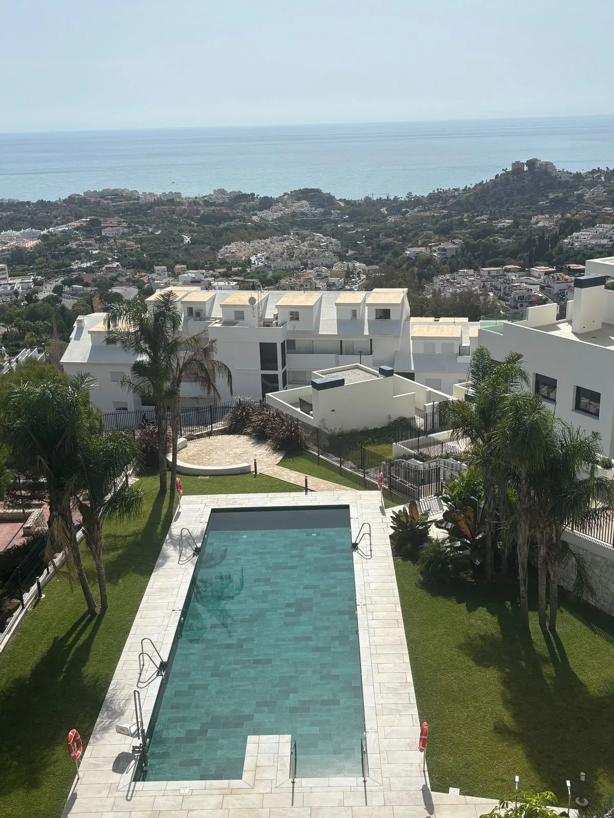 Benalmádena – Ny toppleilighet med panoramautsikt over havet og takterrasse med jacuzzi – bilde 25