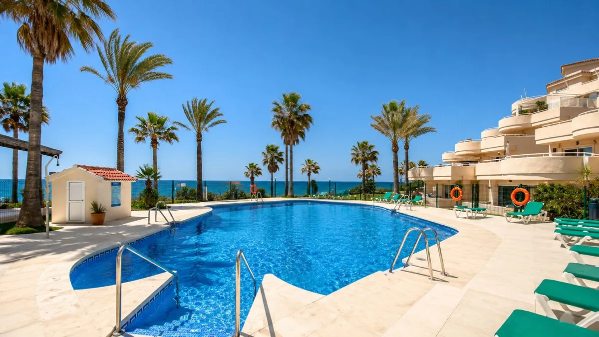 Estepona – Penthouse på første linje med utsikt over Middelhavet, Gibraltar og Afrika fra egen solterrasse – bilde 6