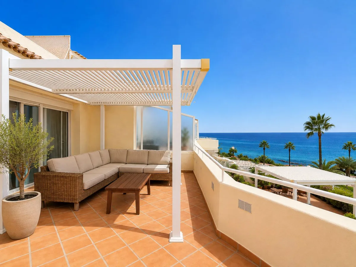 Estepona – Penthouse på første linje med utsikt over Middelhavet, Gibraltar og Afrika fra egen solterrasse – bilde 9