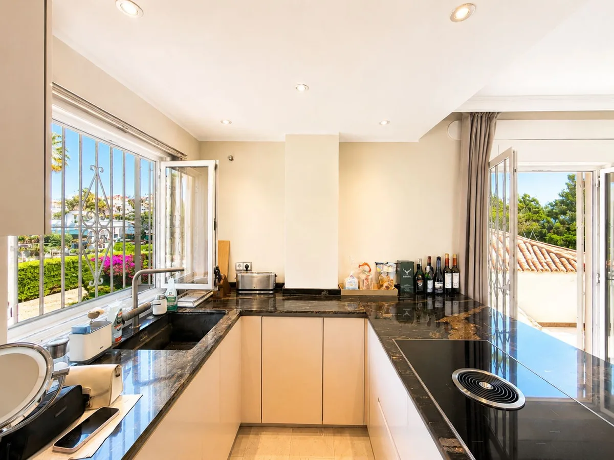Estepona – Penthouse på første linje med utsikt over Middelhavet, Gibraltar og Afrika fra egen solterrasse – bilde 14