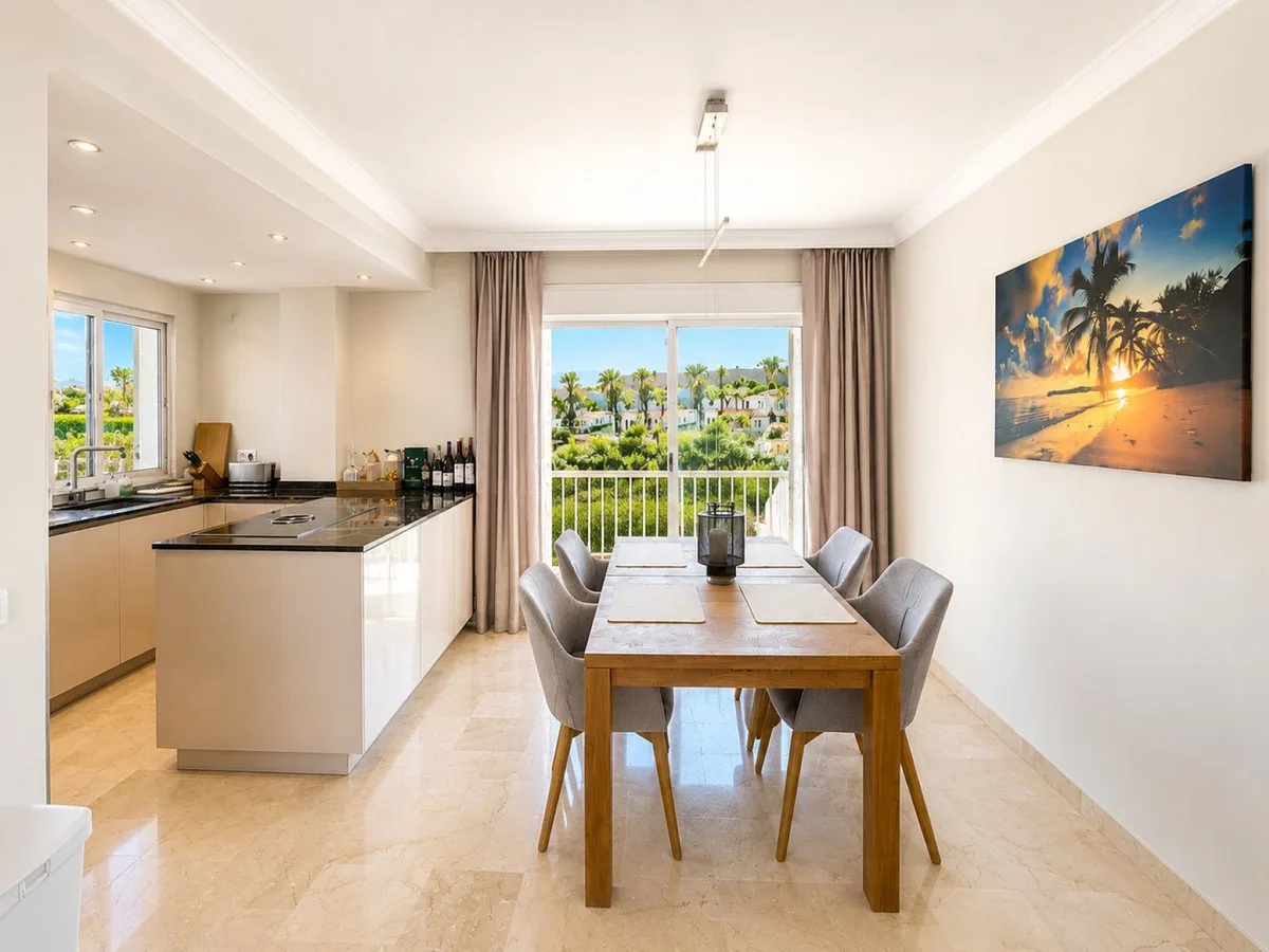 Estepona – Penthouse på første linje med utsikt over Middelhavet, Gibraltar og Afrika fra egen solterrasse – bilde 17