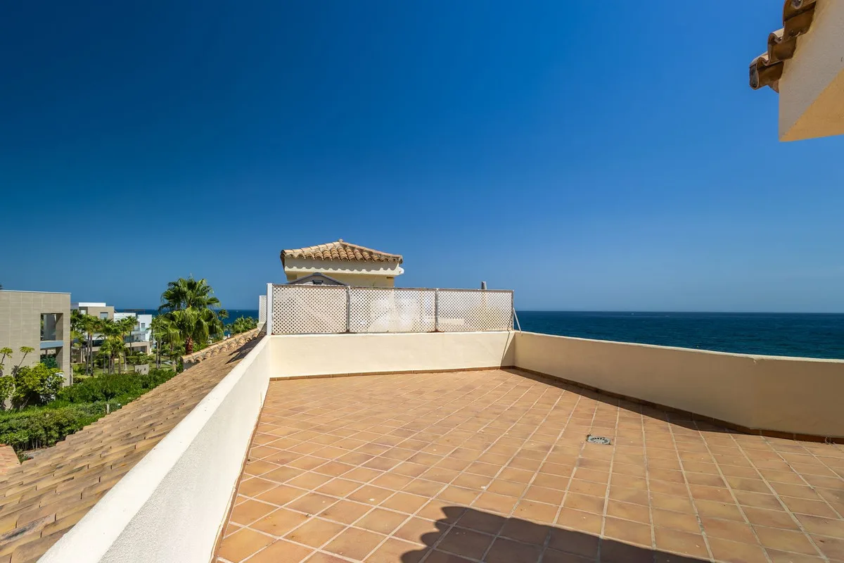 Estepona – Penthouse på første linje med utsikt over Middelhavet, Gibraltar og Afrika fra egen solterrasse – bilde 35