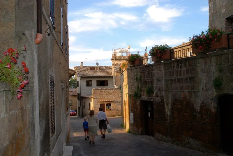 Takterrasse med utsikt mot Toscana ,slow life i historiske Proceno. Presenteres på vårt seminar 4. nov. – bilde 31