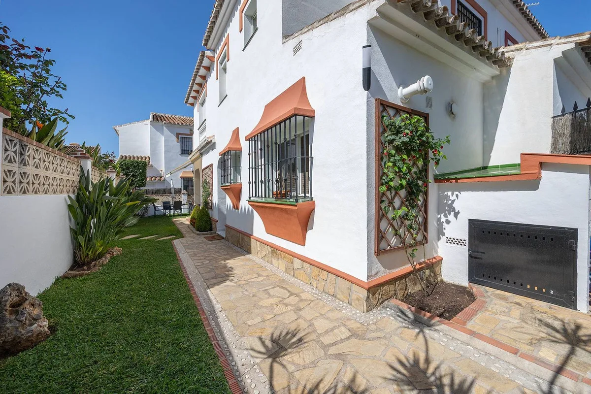 El Peñoncillo, Torrox Costa – Innflytningsklart rekkehus med privat hage og grillplass i rolig område – bilde 4