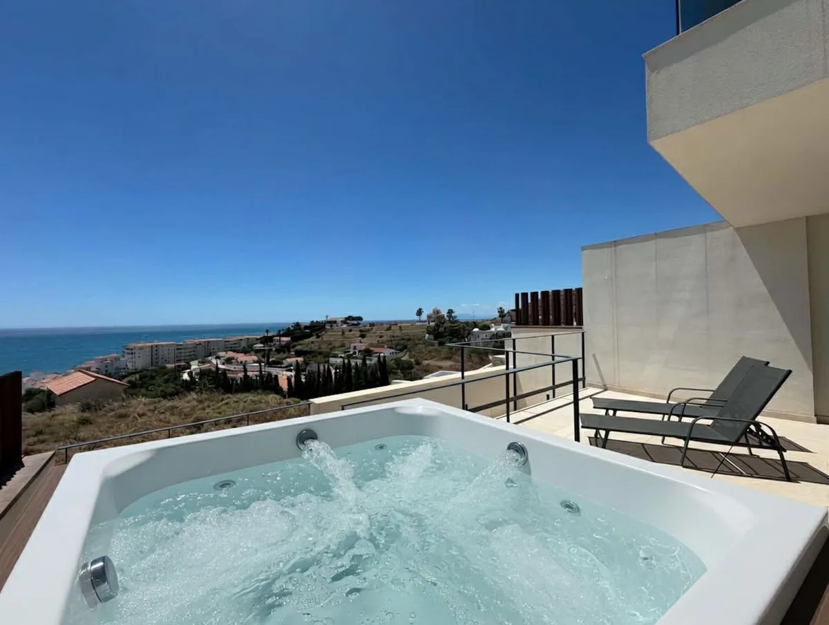 Torrox Costa – Nytt rekkehus i El Mirador Spa & Resort, med havutsikt fra flere terrasser og spa i anlegget – bilde 19