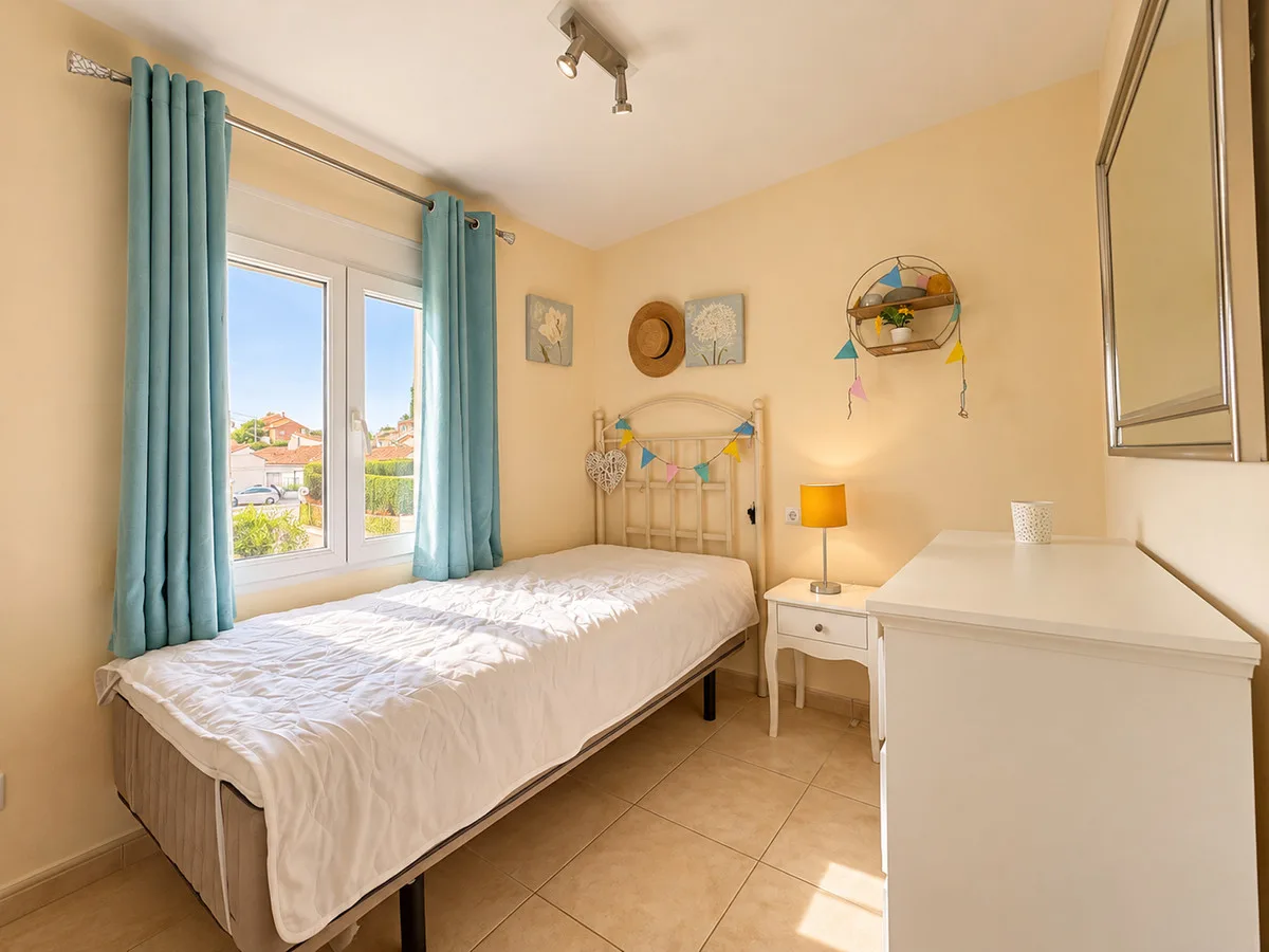 Mijas Costa – Romslig villa med 7 soverom, privat basseng og havutsikt, bare 500 meter fra stranden – bilde 21